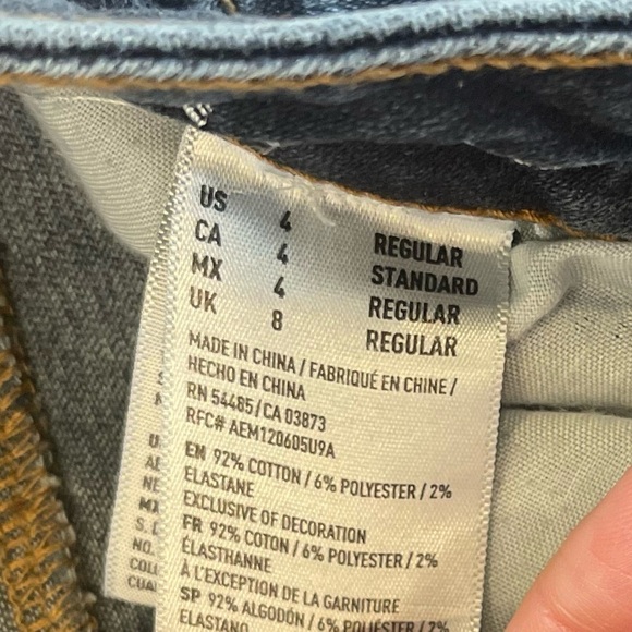 American Eagle Outfitter Super Stretch Distressed/Ripped Jeans Size 4 - Picture 8 of 15